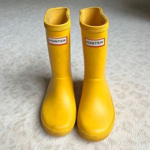 Toddler Hunter rain boots (size US 10)
